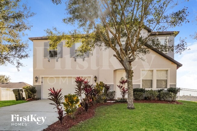 property at 796 Lakeview Pointe Dr