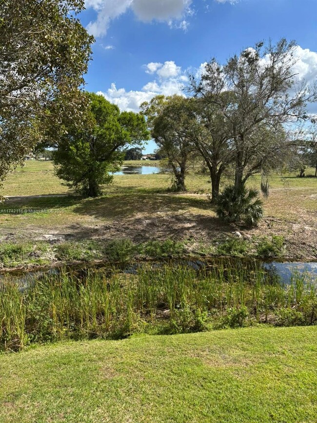 2080 Greenview Shores Blvd in Wellington, FL - Building Photo - Building Photo