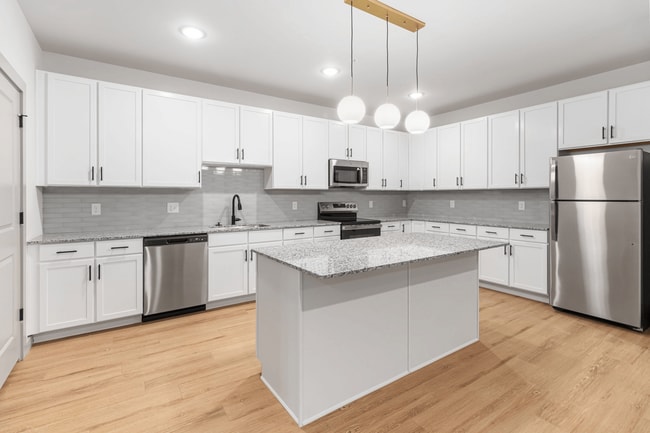 Altura Apartments in Cincinnati, OH - Building Photo - Building Photo