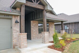 630 Trails End Dr in Shawnee, OK - Building Photo - Building Photo