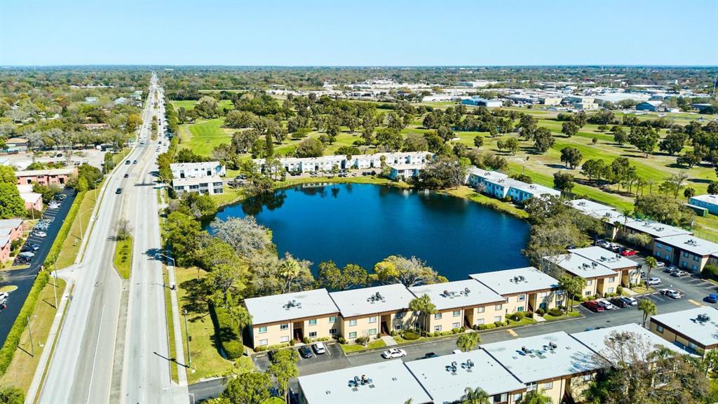 647 N Keene Rd in Clearwater, FL - Building Photo