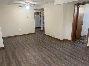 5604 S 36th St-Unit -1 in Omaha, NE - Building Photo - Building Photo