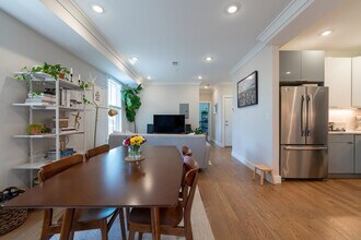 464 Sumner St in Boston, MA - Foto de edificio - Building Photo