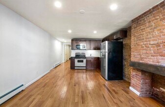 65 Atlantic St in Jersey City, NJ - Building Photo - Building Photo