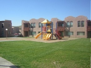 Copper Ridge Apartments in Kingman, AZ - Building Photo - Building Photo