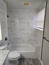 8010 Miley St in Houston, TX - Building Photo - Building Photo