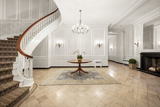 94 Beacon St, Unit 1 in Boston, MA - Building Photo - Building Photo