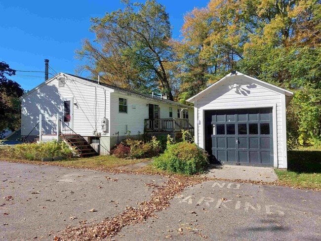 6 Woodland Ct in Marlborough, NH - Building Photo - Building Photo