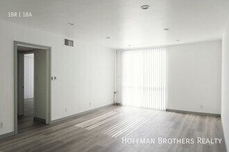 1603 N Poinsettia Pl in Los Angeles, CA - Building Photo - Building Photo
