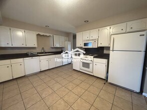 1200 31st St in West Des Moines, IA - Foto de edificio - Building Photo