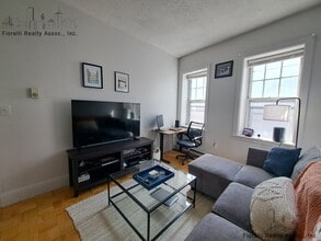 100 Prince St, Unit 4 in Boston, MA - Building Photo - Building Photo