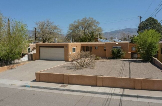 1606 Hoffman Dr NE in Albuquerque, NM - Building Photo - Building Photo