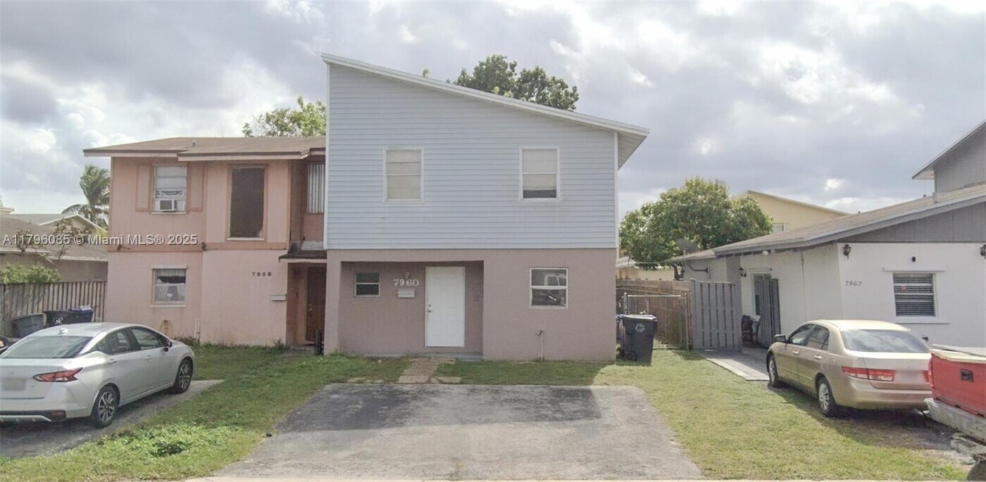 7960 SW 6th St in North Lauderdale, FL - Building Photo