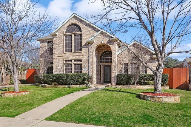 property at 820 Hunters Glen