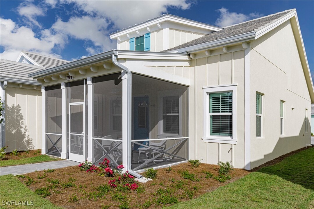 7184 Cayo Coco Ln in Naples, FL - Foto de edificio