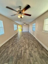 7601 32nd Ave N in St. Petersburg, FL - Building Photo - Building Photo