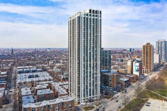 Eugenie Terrace on the Park in Chicago, IL - Foto de edificio - Building Photo