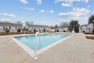 211 Cypress Ln in Villa Rica, GA - Building Photo - Building Photo