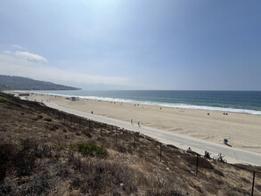 1722 Esplanade in Redondo Beach, CA - Foto de edificio - Building Photo