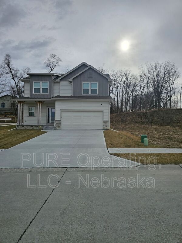 17451 Tucker St in Bennington, NE - Building Photo - Building Photo