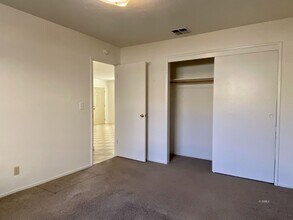 1016 W Atkins Ave in Ridgecrest, CA - Building Photo - Building Photo