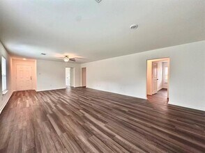 17916 Speculator Ln in Elgin, TX - Building Photo - Building Photo