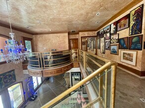 4266 Hillcrest Dr in Los Angeles, CA - Building Photo - Building Photo