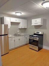 86-88 Lawn Avenue, Unit Unit #2 in Pawtucket, RI - Building Photo - Building Photo