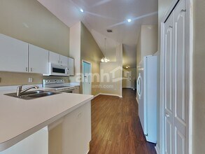 24801 Black Creek Ct in Land O Lakes, FL - Foto de edificio - Building Photo