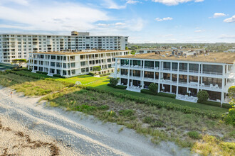 The Reef in Palm Beach, FL - Foto de edificio - Building Photo