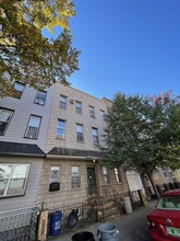 104 Jackson St in Brooklyn, NY - Building Photo - Building Photo