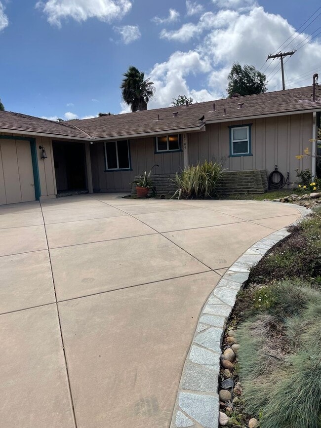 6709 Salizar St in San Diego, CA - Building Photo - Building Photo