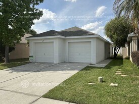 2411 Cedarfield Ln in Kissimmee, FL - Building Photo