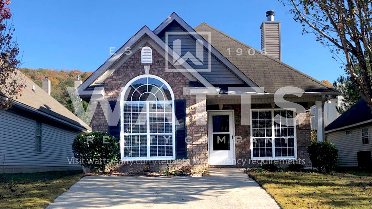 355 Forest Lakes Dr in Westover, AL - Building Photo