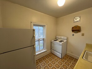 715 Fulton St-Unit -Upper in Wausau, WI - Building Photo - Building Photo