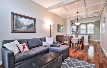 125 Laurel Grove Ln in San Jose, CA - Building Photo - Building Photo