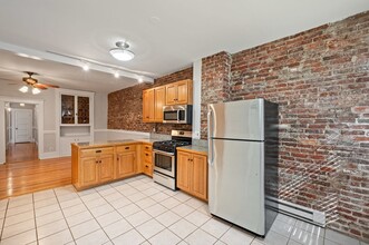 638 Washington St, Unit 1 in Brookline, MA - Building Photo - Building Photo