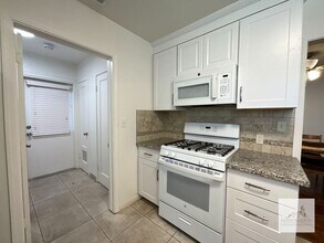 3074 E Terrace Ave in Fresno, CA - Building Photo - Building Photo