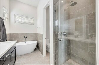 108 Knightsbridge Park Ln in Houston, TX - Building Photo - Building Photo