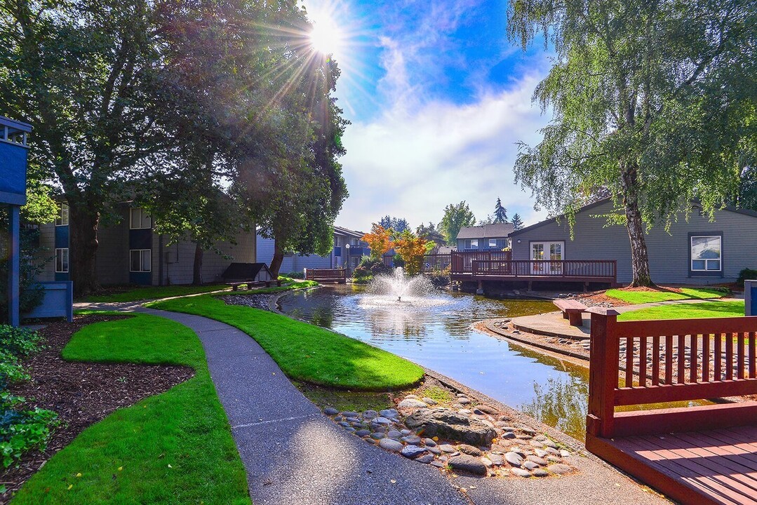 The Lakes at Fife in Fife, WA - Building Photo