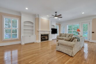 58 Chaucer St in Savannah, GA - Building Photo - Building Photo