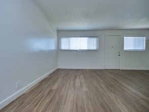 Orange Grove Apartments in Sacramento, CA - Foto de edificio - Building Photo