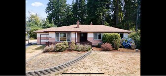 7803 50th Ave E in Tacoma, WA - Building Photo