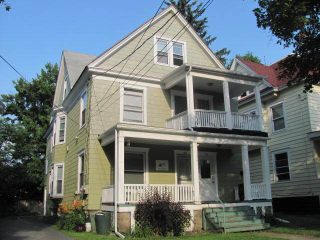 909 Westcott St in Syracuse, NY - Building Photo