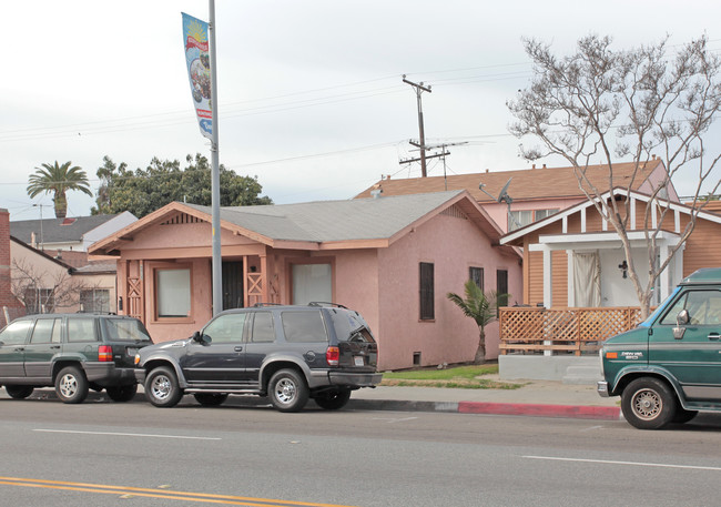 6515 Miles Ave in Huntington Park, CA - Building Photo - Building Photo