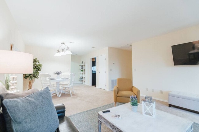 722 Liberty Bell Blvd in Johnson City, TN - Building Photo - Building Photo