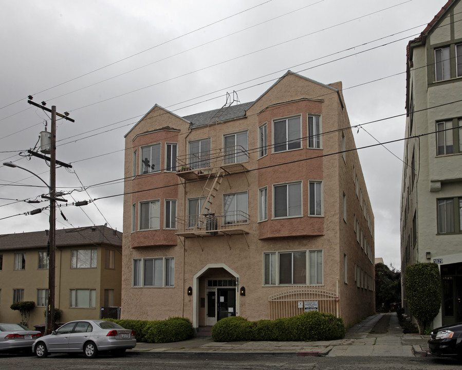 Lakeview Court Apartments in Oakland, CA - Foto de edificio