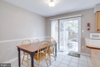 4685 Forestdale Dr in Fairfax, VA - Building Photo - Building Photo