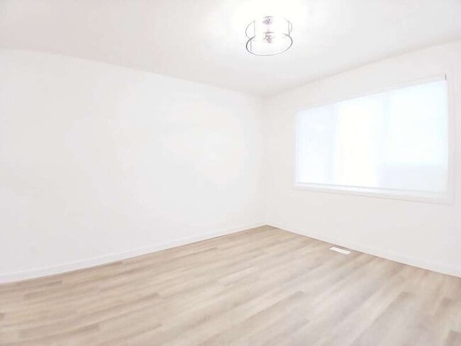 20959 20 Ave NW in Edmonton, AB - Building Photo - Building Photo