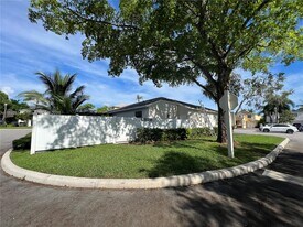 12004 NW 13th St in Pembroke Pines, FL - Building Photo